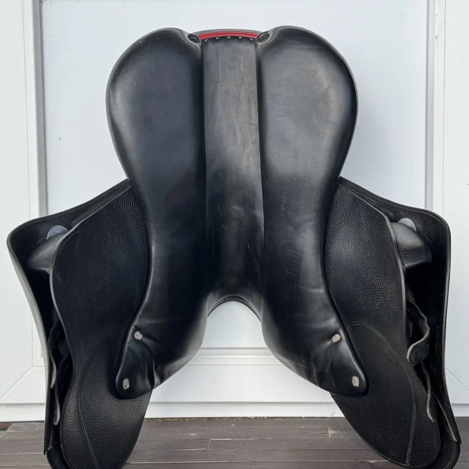 Meyer Depose Act2 Springsattel 17,5″ Schwarz – Ansicht 5
