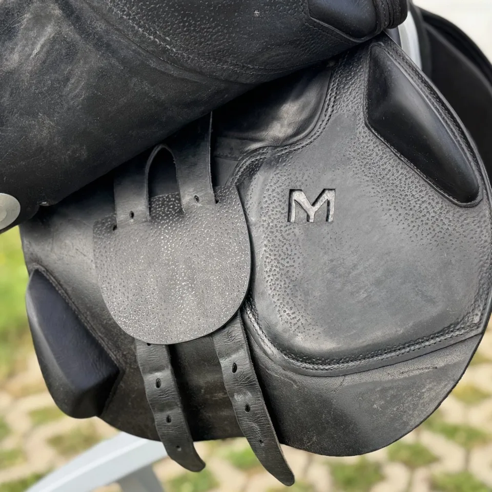 Meyer Depose Act2 Springsattel 17,5″ Schwarz – Ansicht 10
